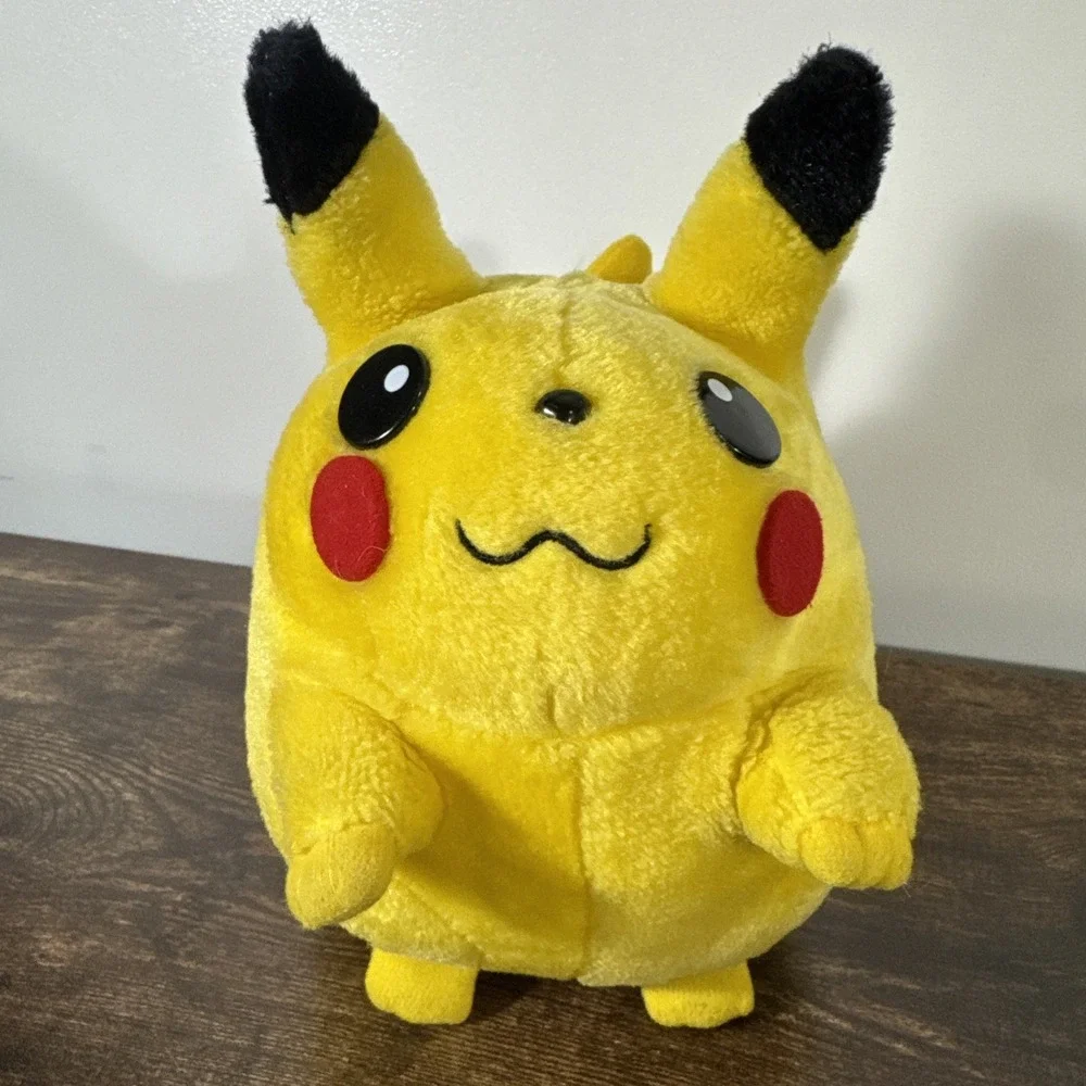 Pikachu Pokemon Tomy Fuzzy Squeeze Sound Plush 9